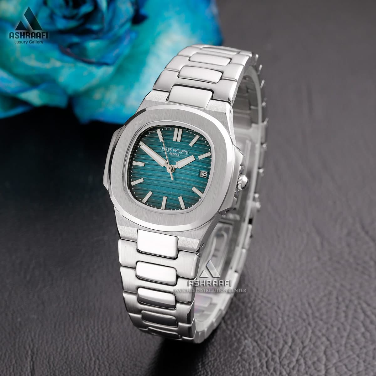 ساعت زنانه پتک فیلیپ ناتیلوس Patek Philippe Nautilus SB2 — تصویر ۲