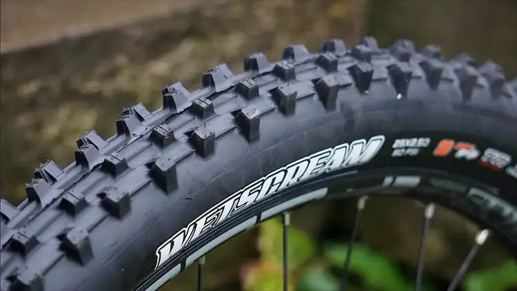 خرید تایر Maxxis WetScream ST 26×2.50 مناسب برای دوچرخه‌سواری (ساخت تایوان) — تصویر ۲