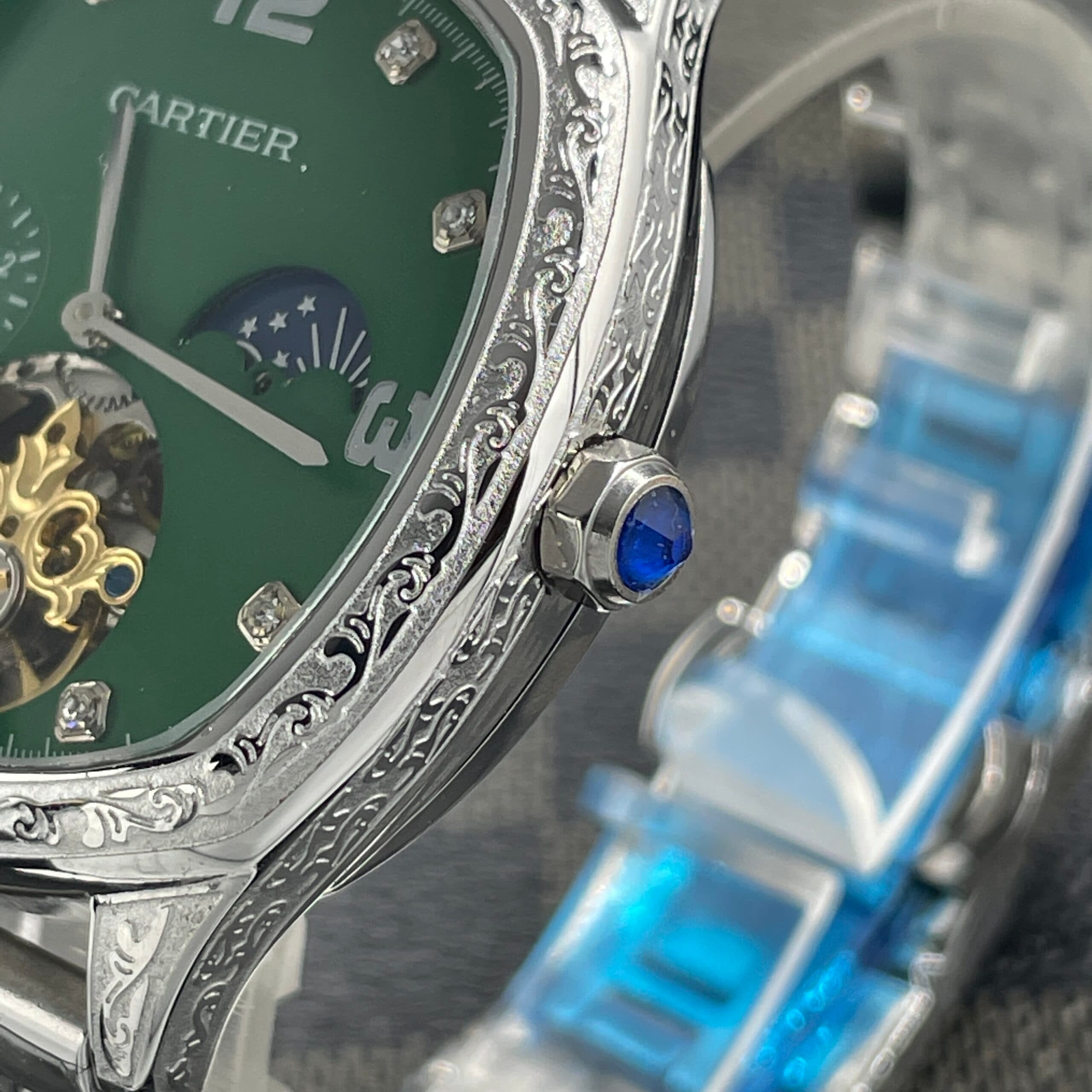 ساعت مردانه اتوماتیک کارتیر حکاکی Cartier — تصویر ۳