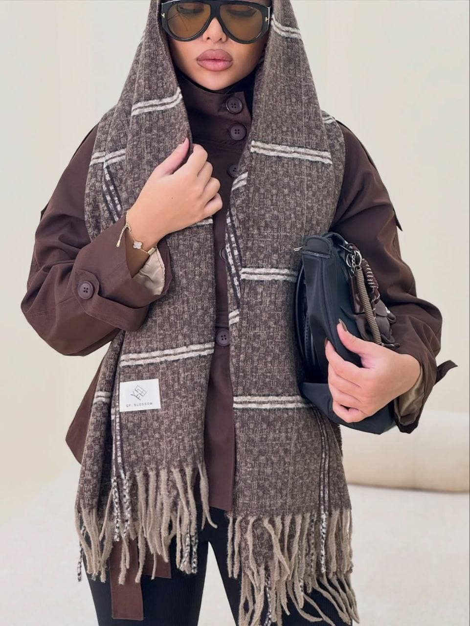 شال موهر وارداتی قهوه ای چهارخونه کد ۴۰۰ — تصویر ۶