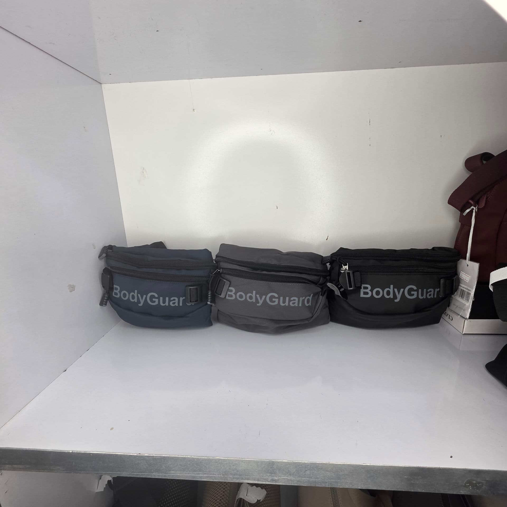 کیف کمری اسپرت بادی گارد body gouard خارجی گناوه 8833 (MK) — تصویر ۲