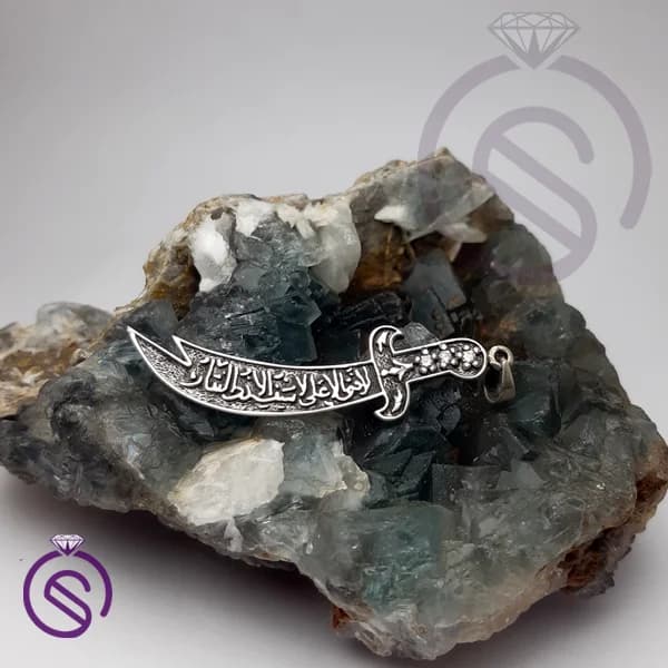گردنبند نقره ذوالفقار علی سیاه قلم — تصویر ۲