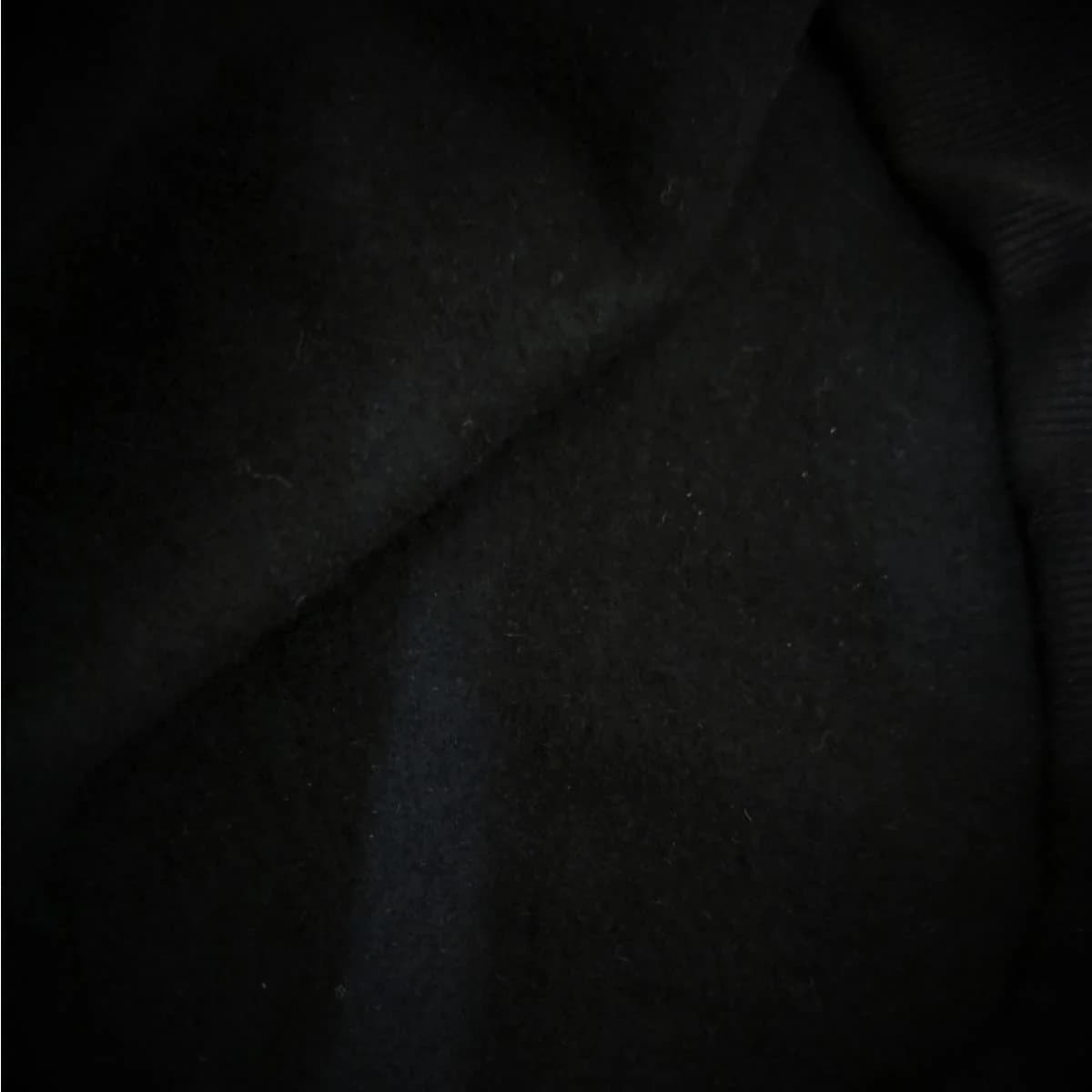 هودی بی تی اس پسرانه — تصویر ۴