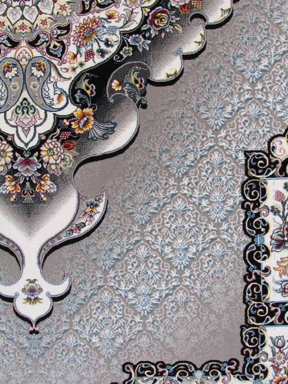 فرش ۷۰۰ شانه طرح چشمه فیلی — تصویر ۴