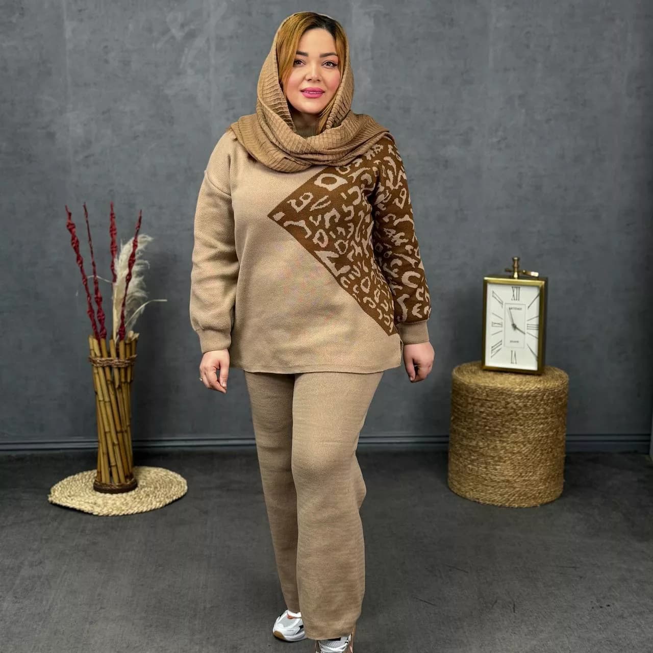 ست پلیور و شلوار دخترانه پلنگی کد 27983 — تصویر ۳