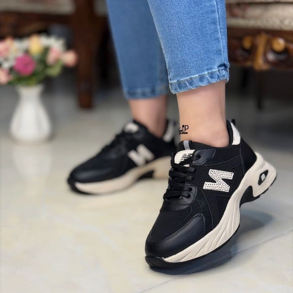 کتونی اسپرت زنانه مدل newbalance z