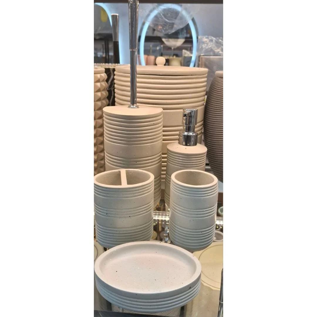 ست سرویس بهداشتی 6 پارچه وارداتی کد 49 رنگ کرم — تصویر ۲
