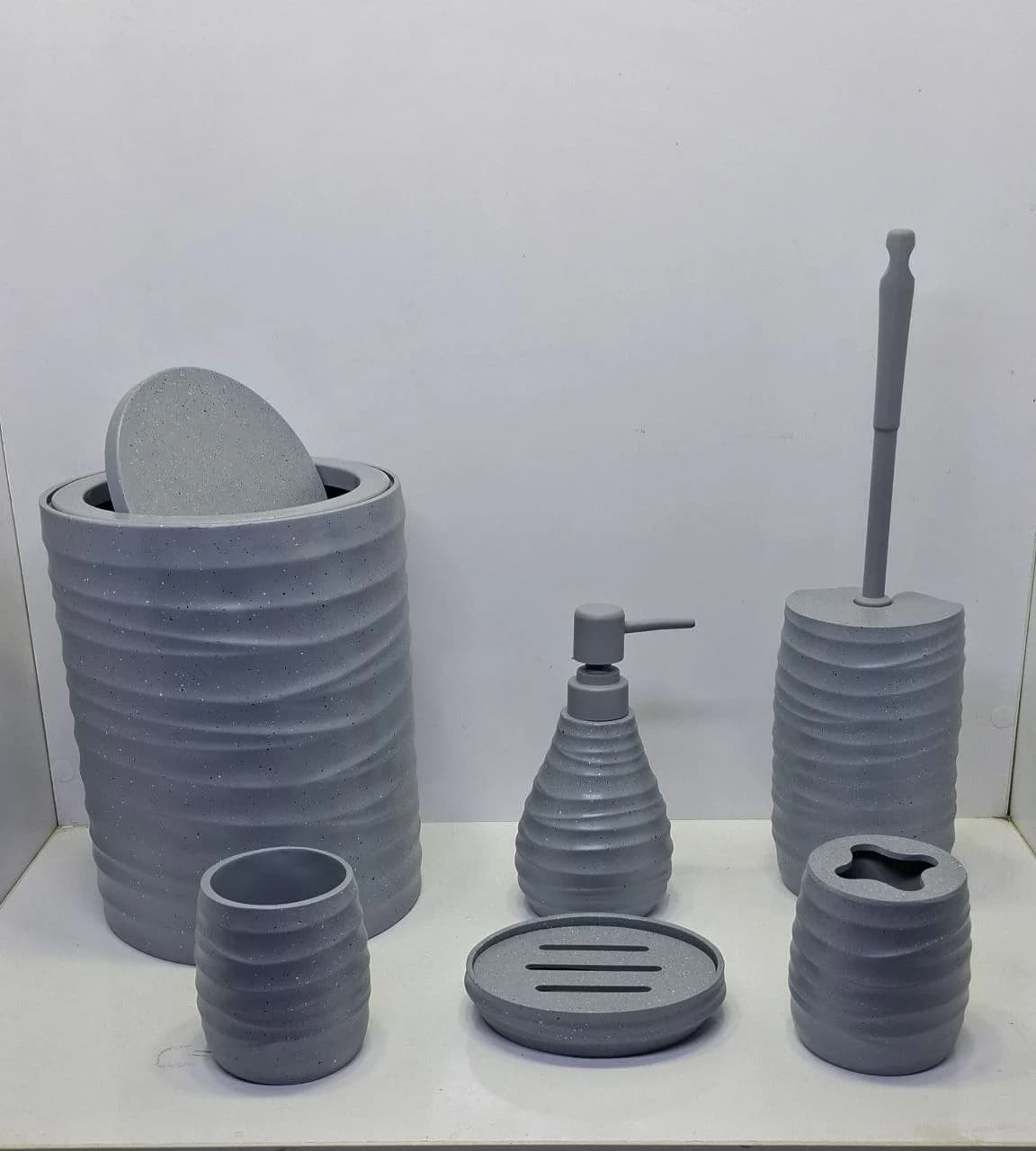 ست سرویس بهداشتی 6 پارچه وارداتی کد 2502 رنگ طوسی — تصویر ۲