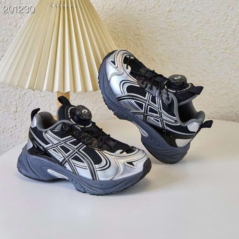 کتونی بچه گانه آسیکس نقره ای مشکی Asics