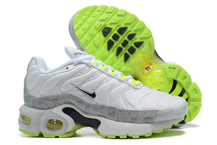 کتونی بچه گانه نایک ایرمکس پلاس تی ان طوسی سفید Nike Air Max Plus tn