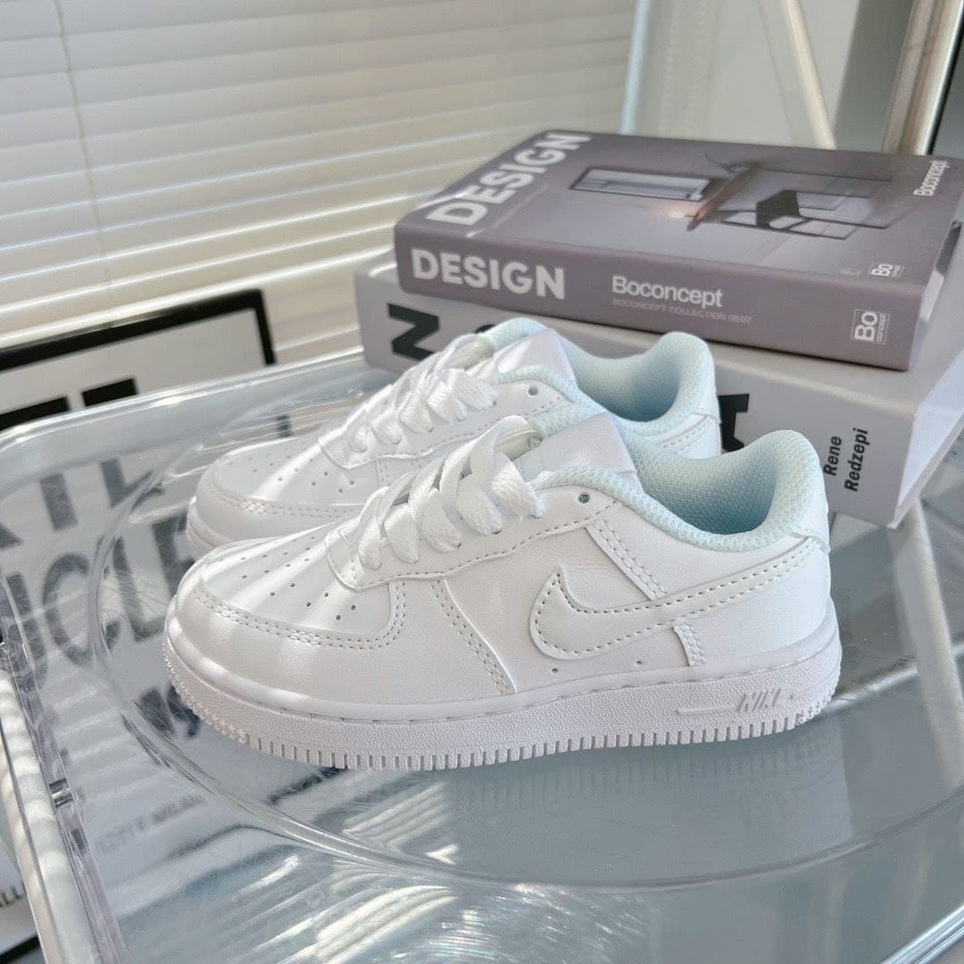 کتونی بچه گانه نایک ایرفورس ۱ تمام سفید Nike Air Force 1