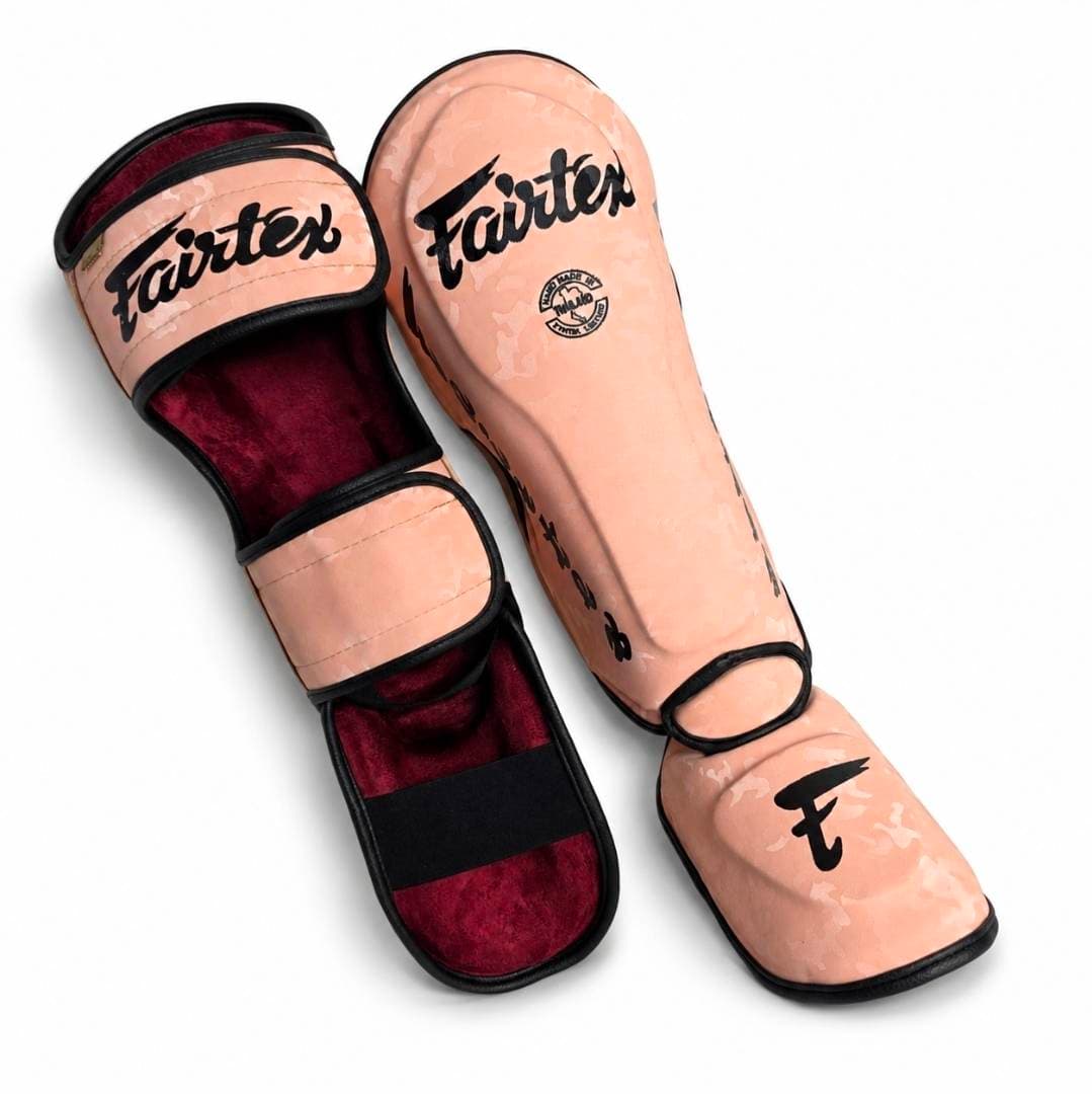 ساقبند اسپارینگ فرتکس Fairtex چرمی چریکی رزگلد — تصویر ۲
