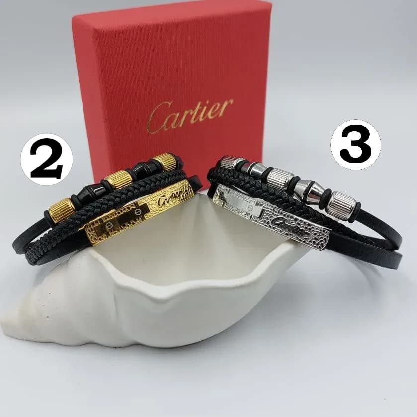 دستبند چرمی کارتیر cartier مردانه قفل مگنتی کلاسیک رنگ طلایی و نقره ای 3 مدل ‌کد zmp 246588 — تصویر ۲