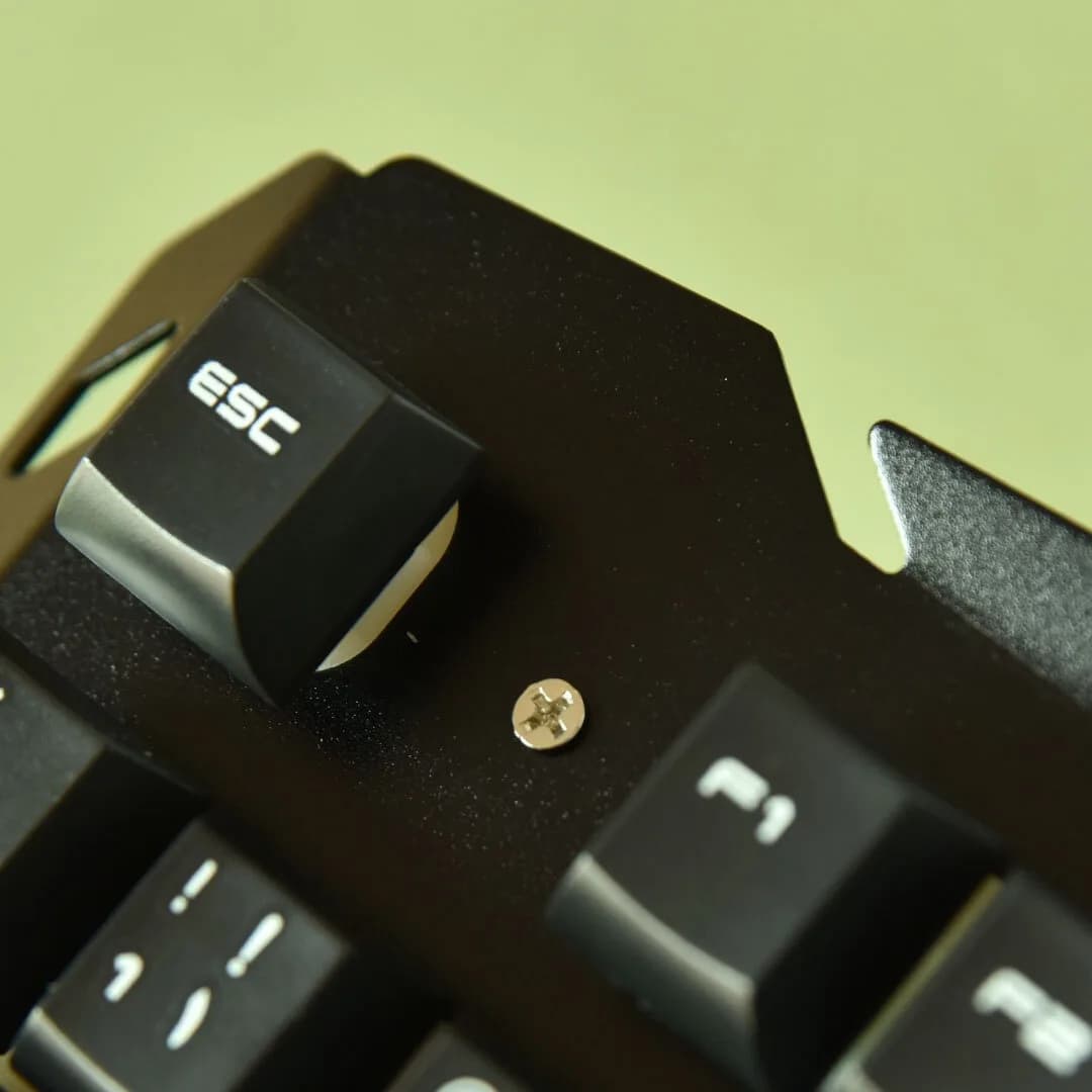 کیبورد گیمینگ تسکو TK 8021L — تصویر ۶