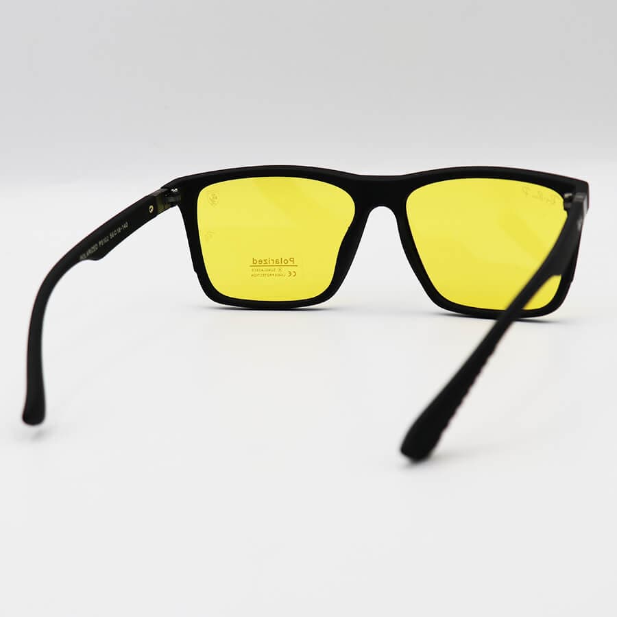 عینک دید در شب پلاریزه Ray-Ban با فریم رنگ مشکی مات، شکل مربعی و لنز زرد رنگ مدل P5102 — تصویر ۳