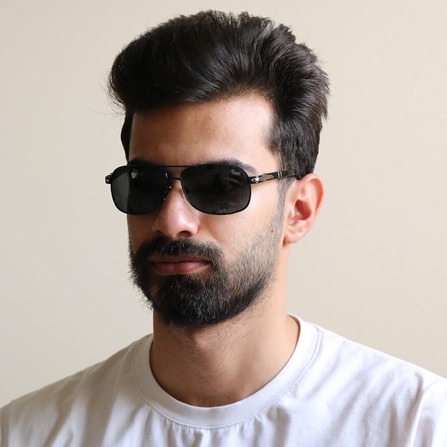 عینک آفتابی پرسول با فریم مستطیلی، رنگ مشکی، بیس دار و لنز دودی تیره و از جنس شیشه مدل 2412S — تصویر ۲