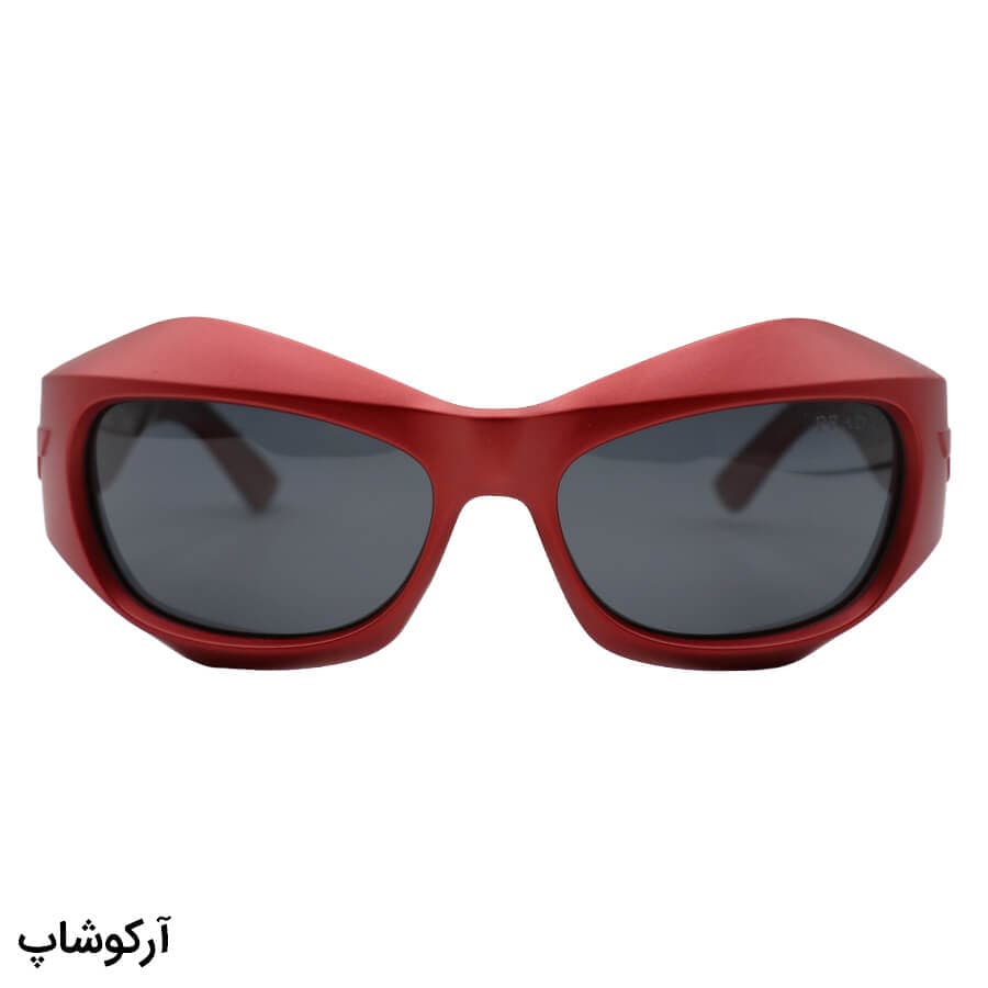 عینک آفتابی فانتزی PRADA با فریم بیس‌دار، بیضی شکل، رنگ قرمز و لنز دودی تیره و پلاریزه مدل 3346 — تصویر ۳