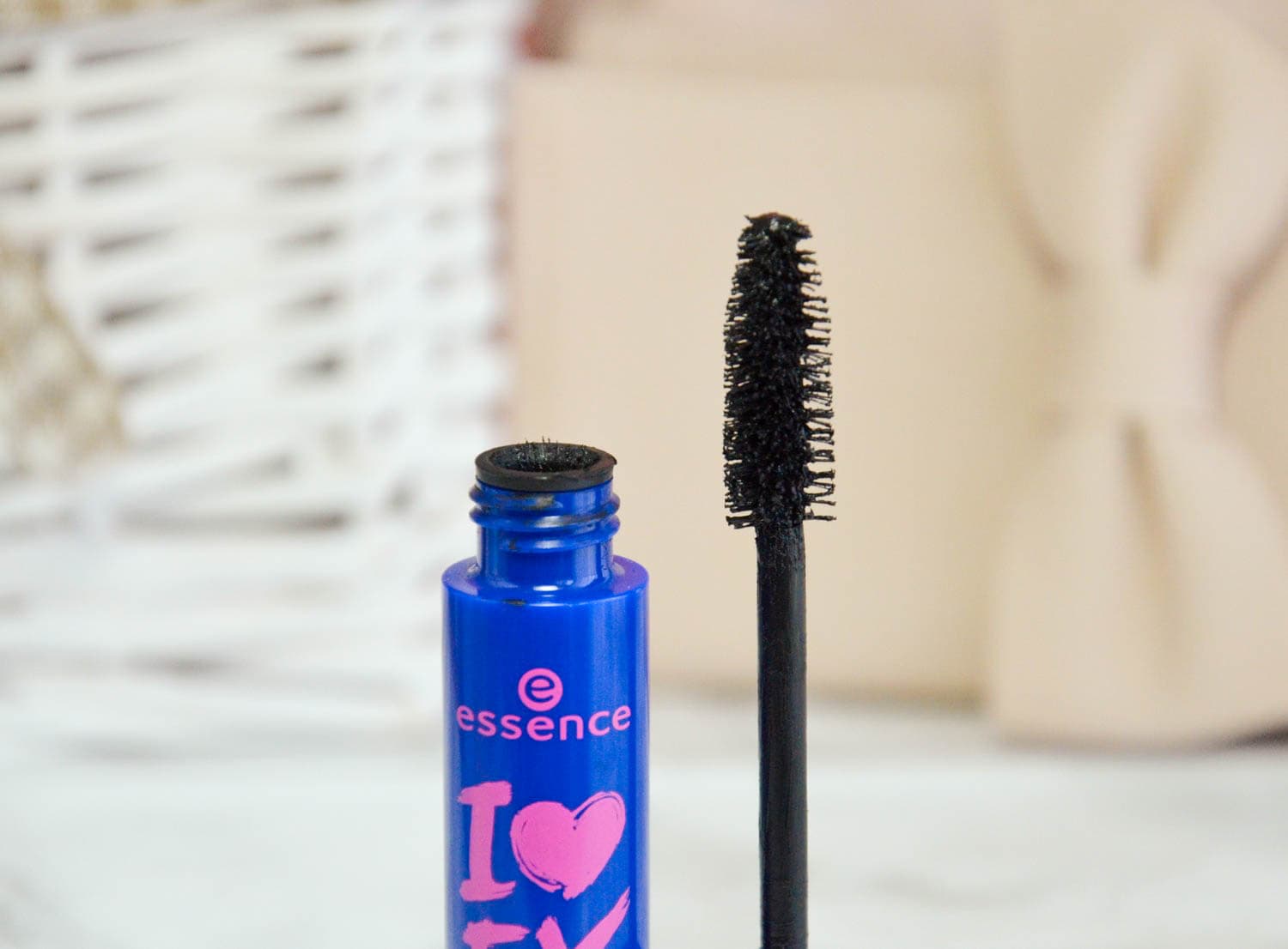 ریمل حجم دهنده و بلندکننده آبی اسنس Essence اصل مدل I Love Extreme — تصویر ۳