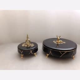 اجیل خوری یا شکلات خوری — تصویر ۲