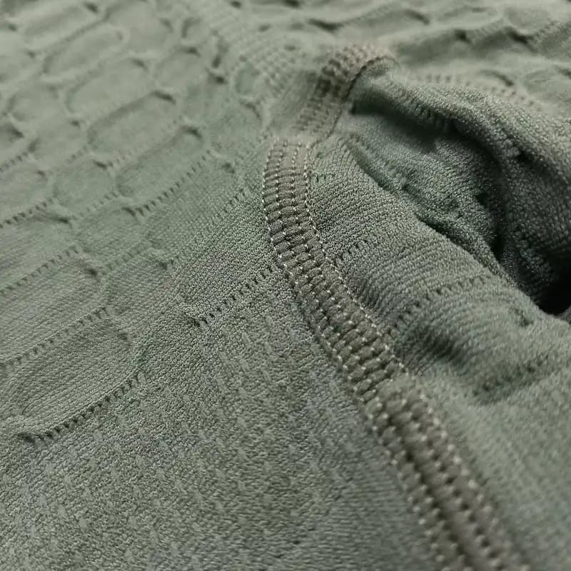 شورتک ورزشی زنانه سیملس باسن چیندار SH101 — تصویر ۸