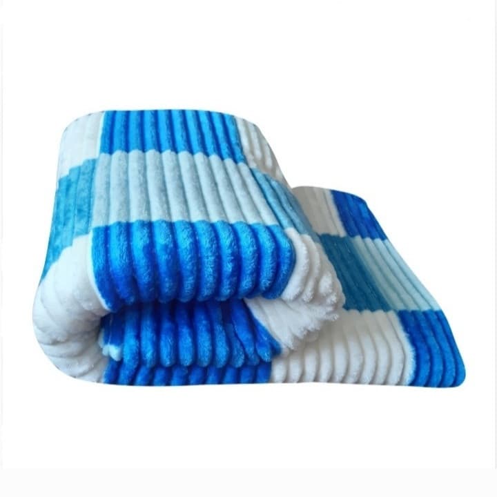 پتو مسافرتی طرح پلیسه کد W200 سایز 150×200 سانتی متر — تصویر ۲