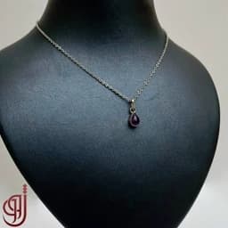 گردنبند نقره زنانه ژوو مدل آرامش ، پلاک سنگ آمیتیست بنفش اصل معدنی دستساز (همراه زنجیر هدیه و بستهبندی لوکس کادویی) — تصویر ۲
