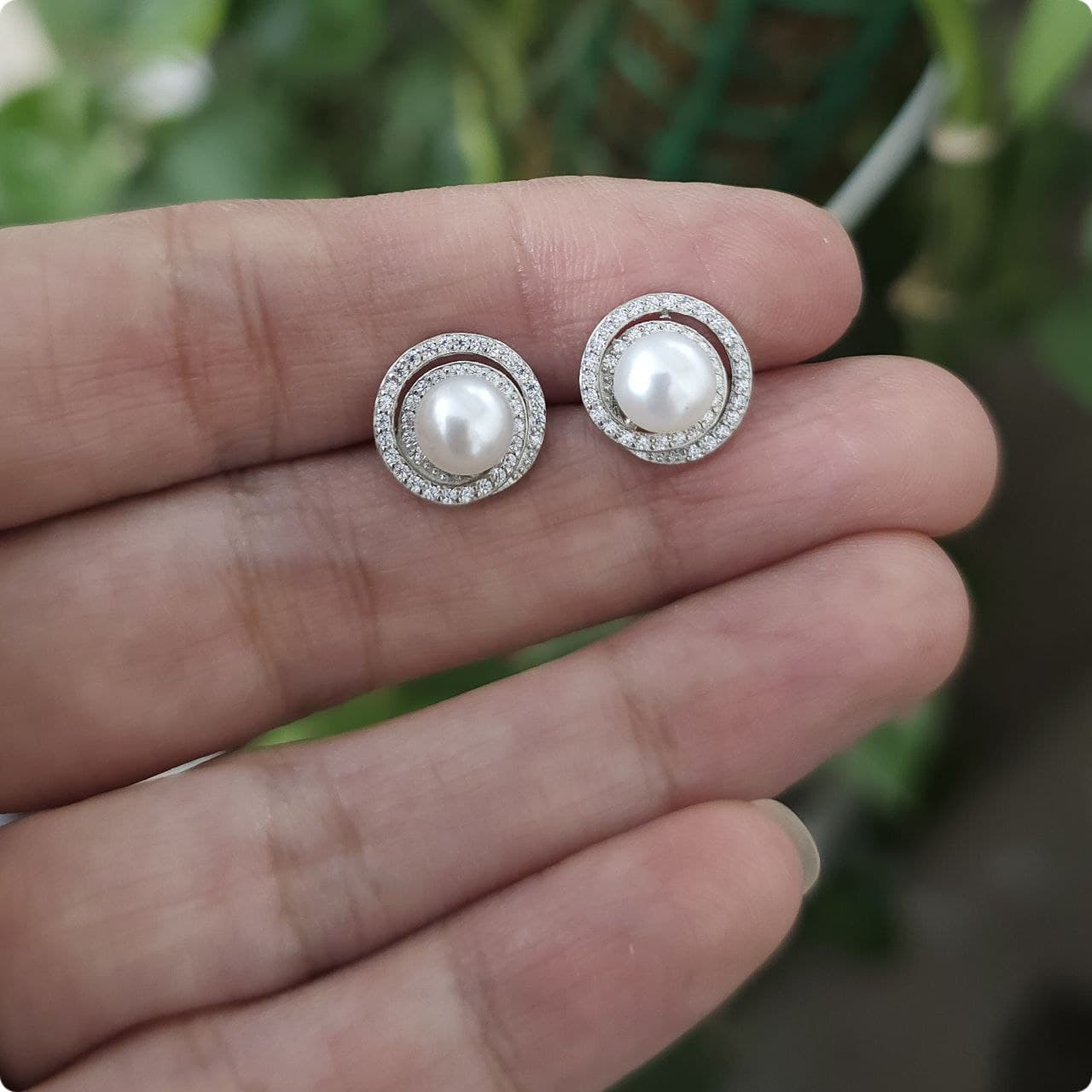 گوشواره نقره میخی مروارید GT 1137 — تصویر ۲