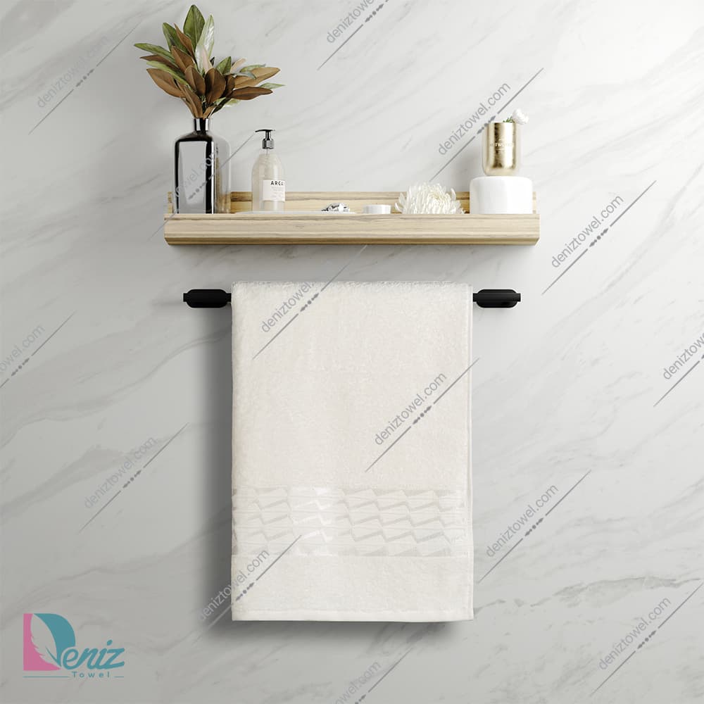 حوله استخری طرح آرام رنگ شیری
