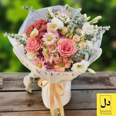 سفارش دسته گل برای کافه کتاب های تهران