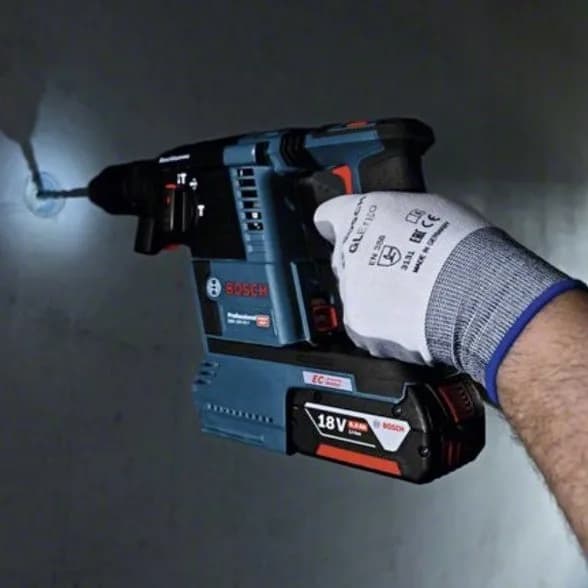 دریل بتن کن چرخشی شارژی بوش مدل GBH 18V-26 F — تصویر ۳