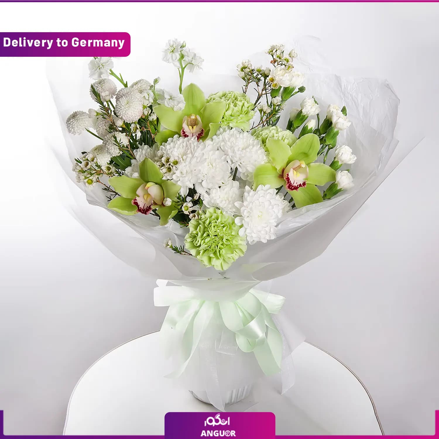 دسته گل کریسمس سفید و سبز(ارسال گل به آلمان)