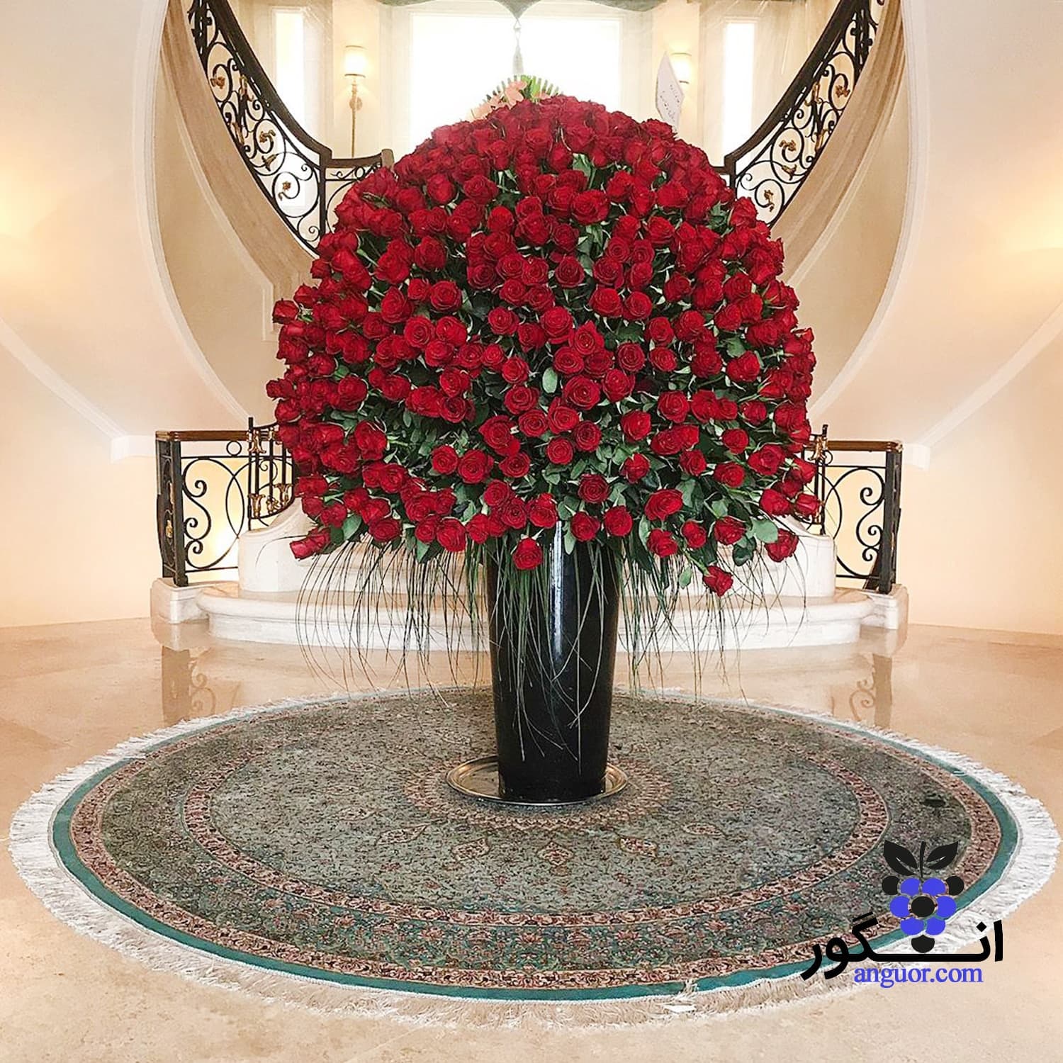 گلدان گل مجلل ورودی سالن