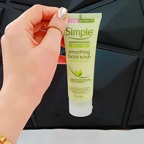 اسکراب روشن کننده برنج سیمپل Smoothing Facial Scrub — تصویر ۲