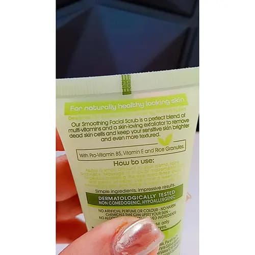 اسکراب روشن کننده برنج سیمپل Smoothing Facial Scrub — تصویر ۵