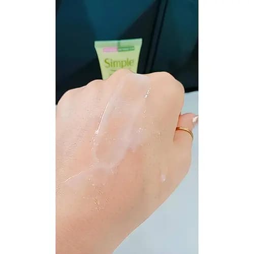 اسکراب روشن کننده برنج سیمپل Smoothing Facial Scrub — تصویر ۳