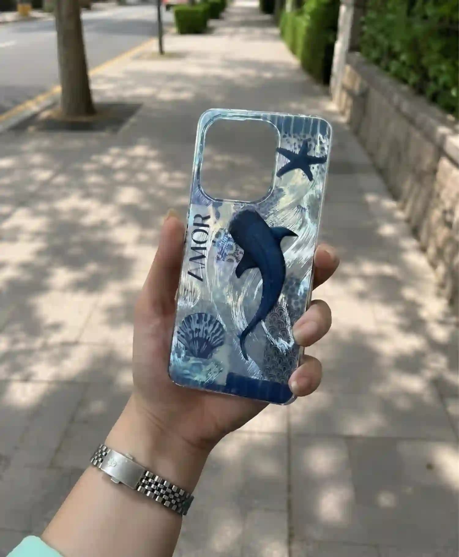 قاب هولوگرامی طرح وال Amor گوشی موبایل Redmi Note 13 — تصویر ۳
