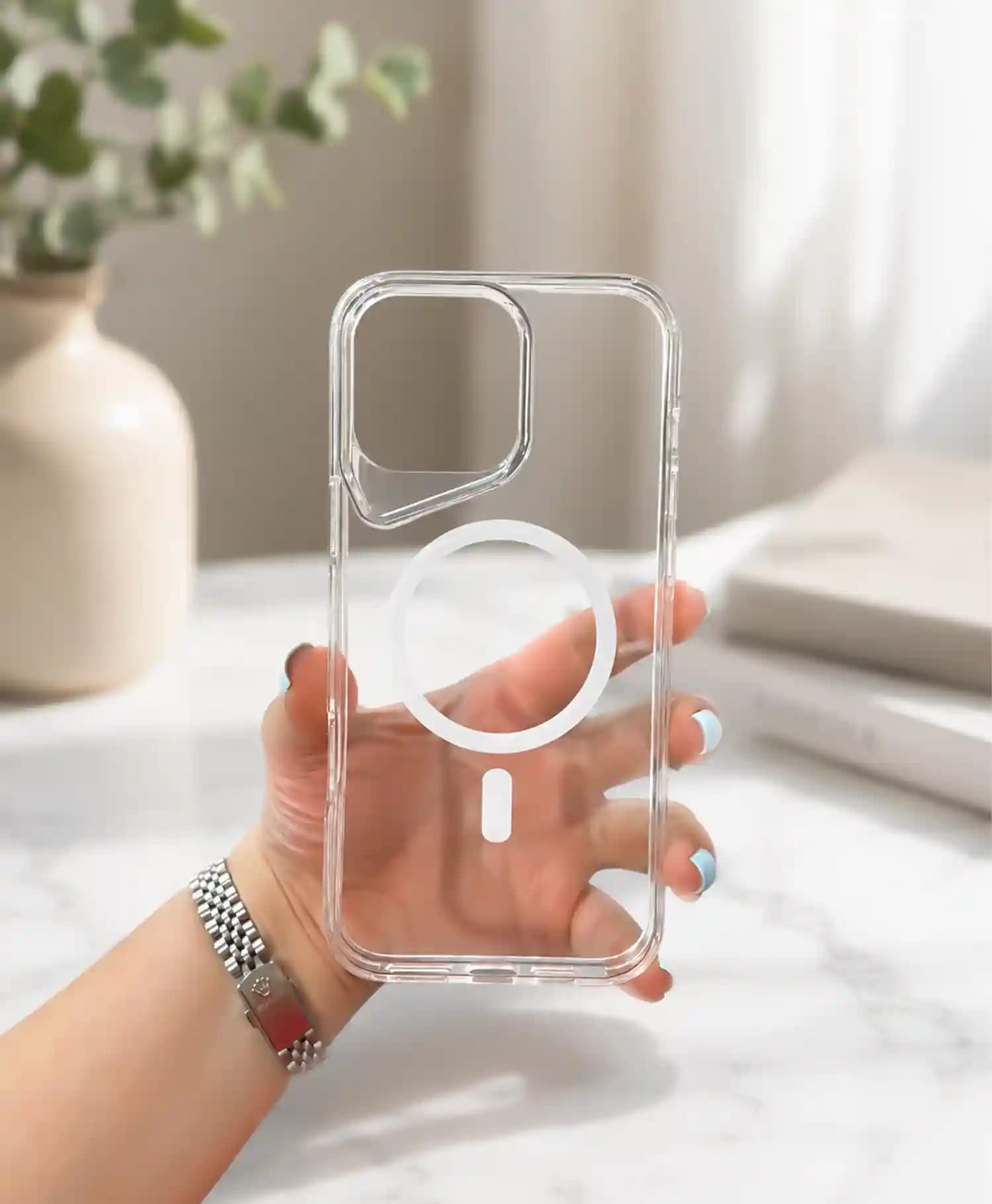 قاب شفاف مگ سیف دار Gear 4 گوشی موبایل Iphone 16 Pro Max — تصویر ۳