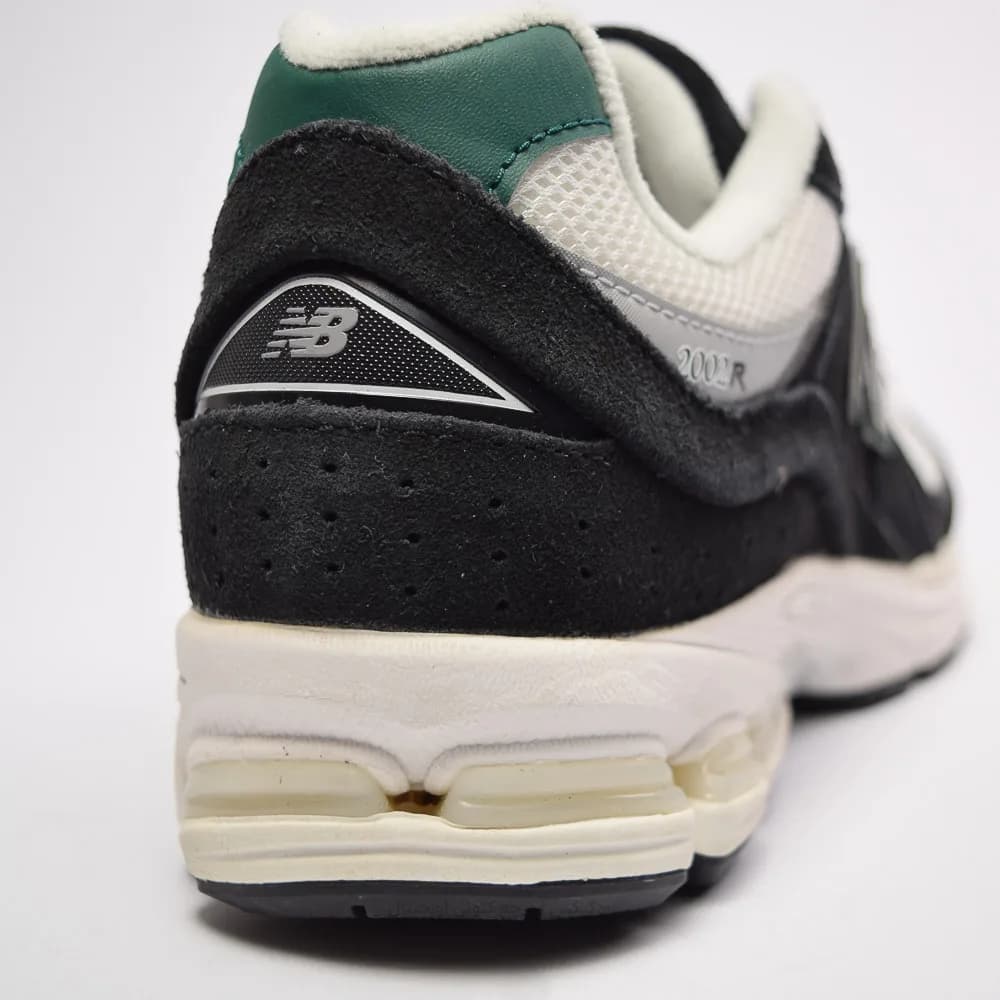 کتونی New Balance مدل 2002R – M2002RRA — تصویر ۸
