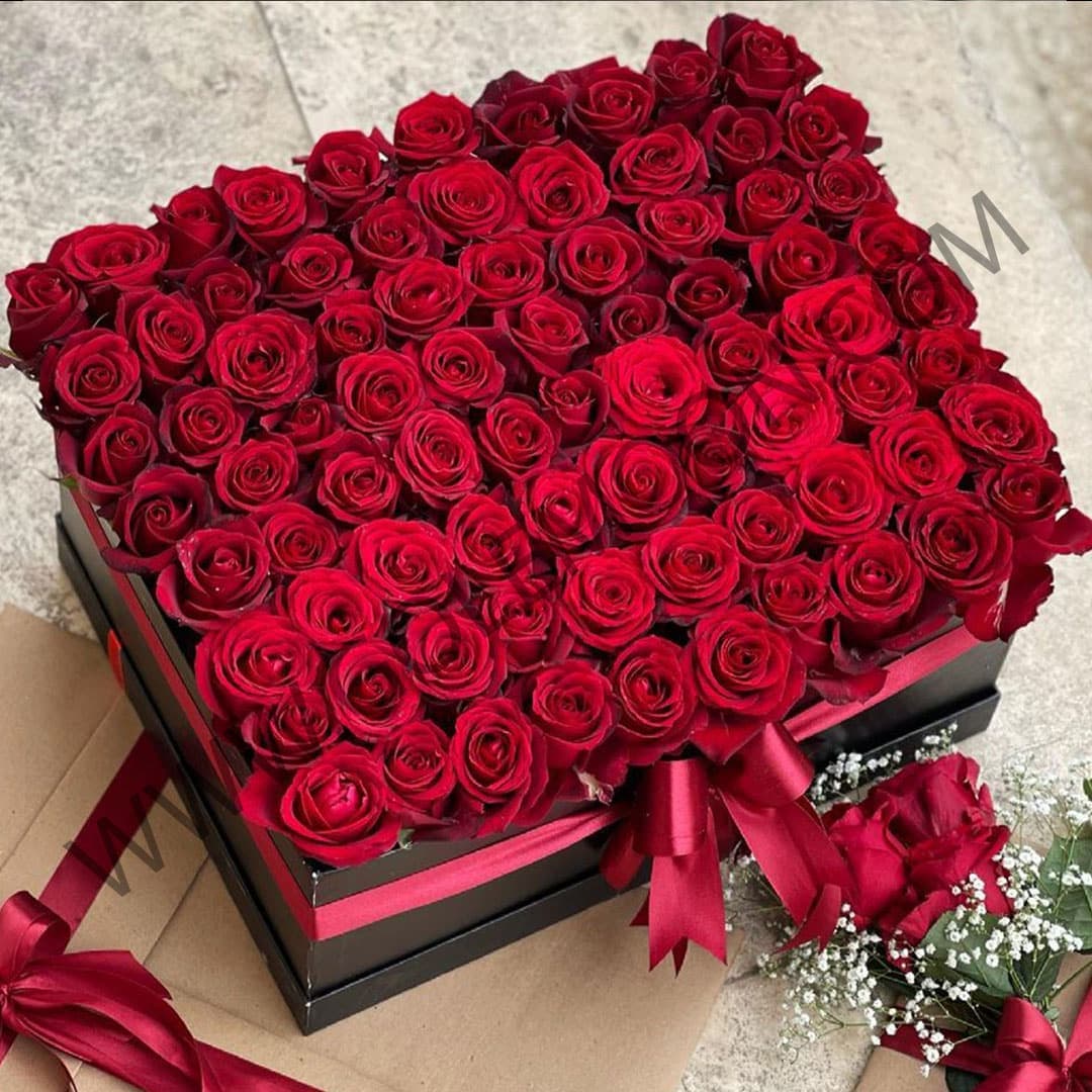 باکس گل 80 شاخه — تصویر ۳