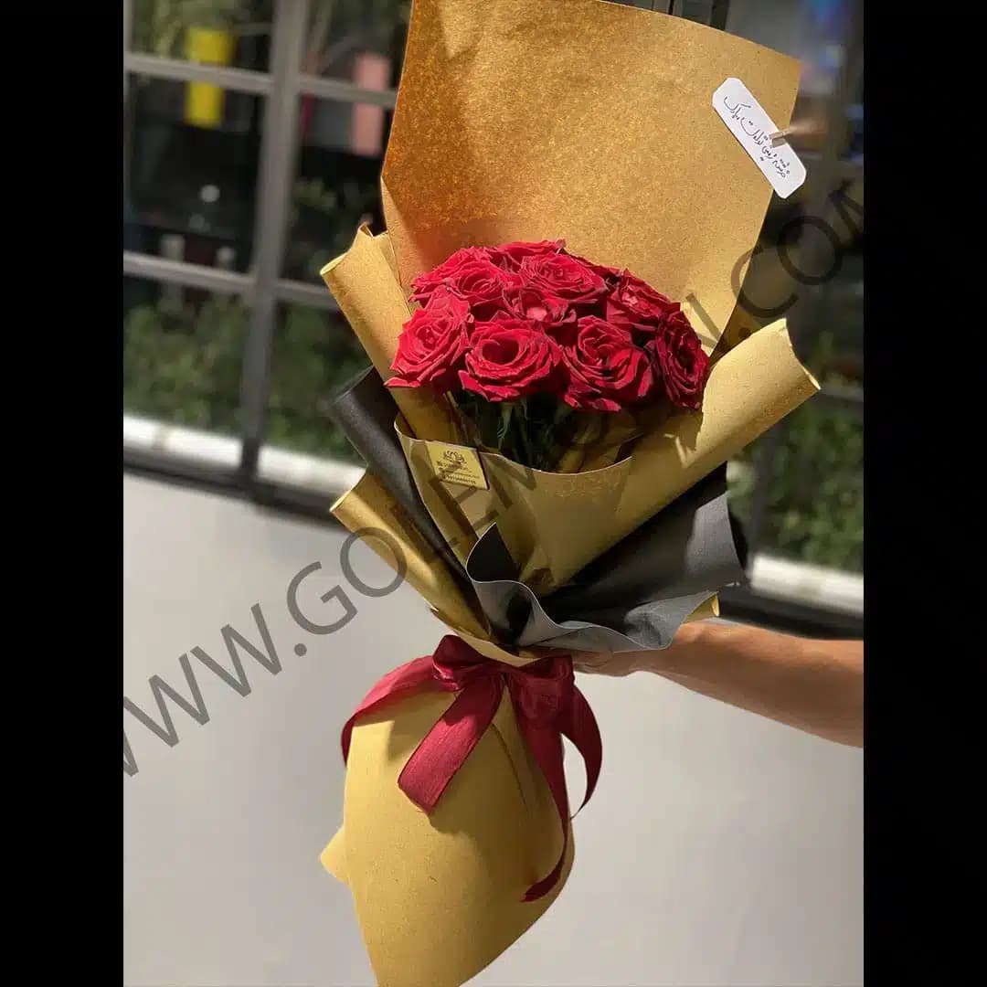 دسته گل تمام رز 12 شاخه — تصویر ۴
