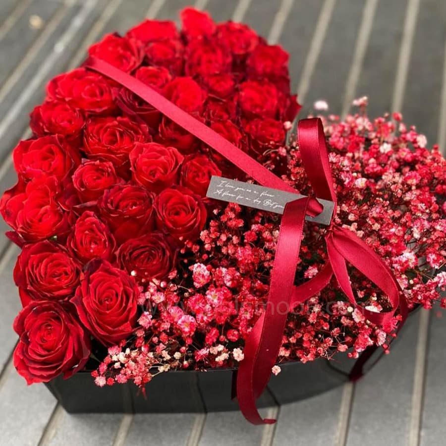 باکس ولنتاین من و تو 30 شاخه رز — تصویر ۲