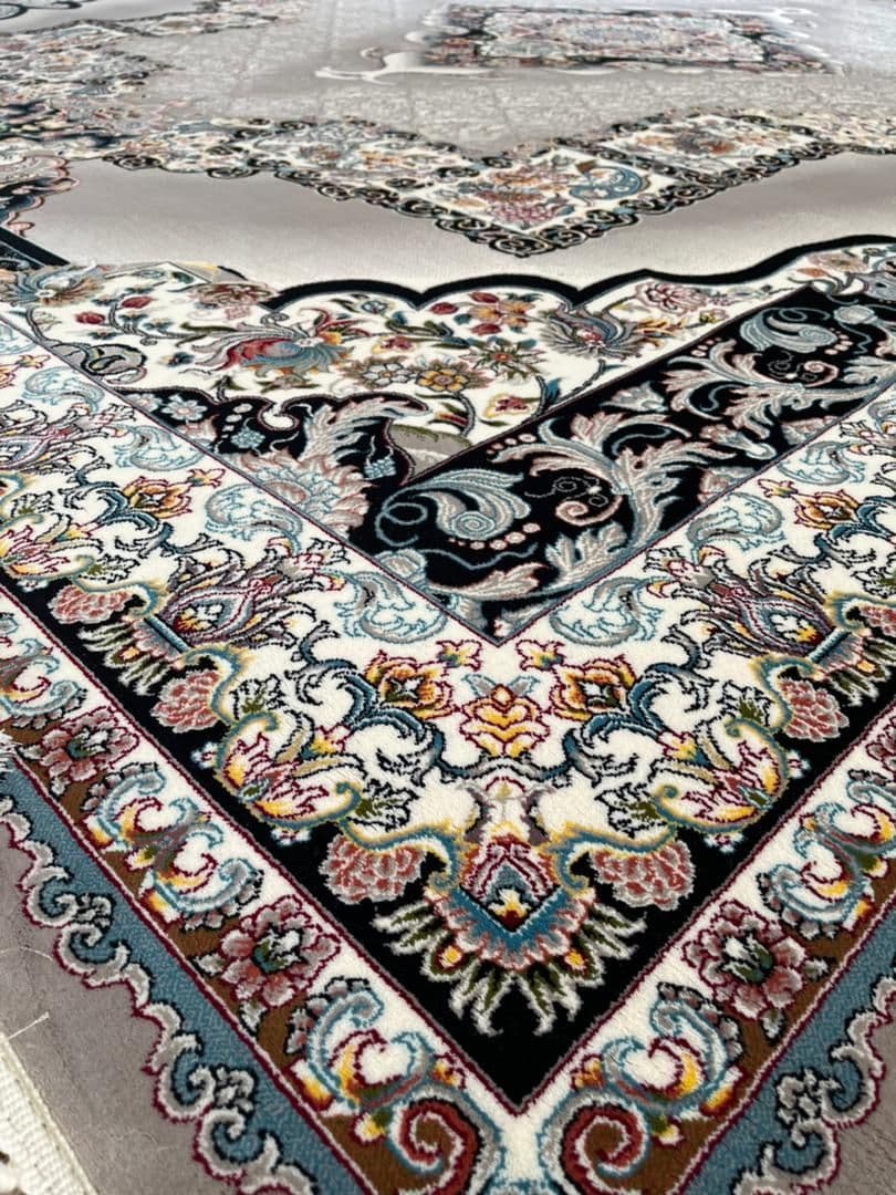 فرش ۷۰۰ شانه نقشه چشمه زمینه فیلی۲ — تصویر ۲