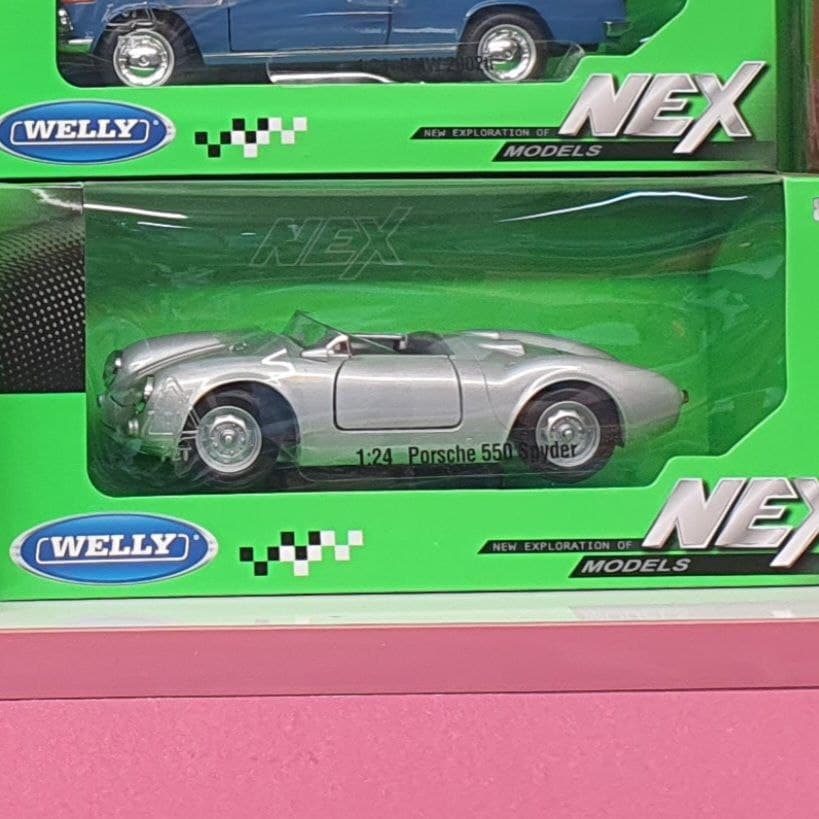 ماکت ماشین فلزی welly مدل Porsche 550 Spyder مقیاس 1:24 — تصویر ۲