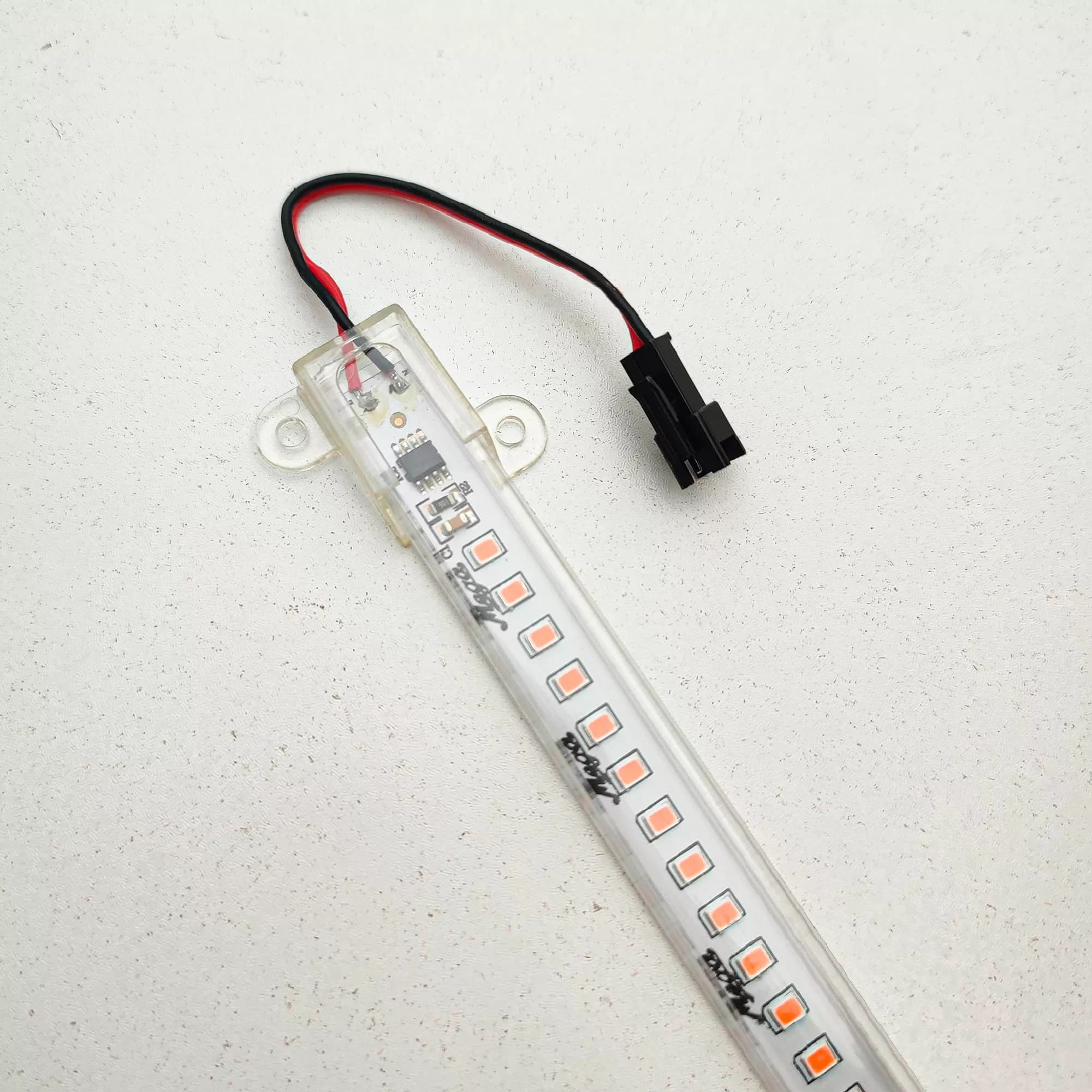 ریسه ال ای دی رشد گیاه 18 وات مدل فول اسپکتروم 220v بسته 4 عددی — تصویر ۲