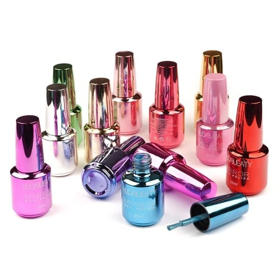 لاک آینه ای هدی بیوتی Huda Beauty