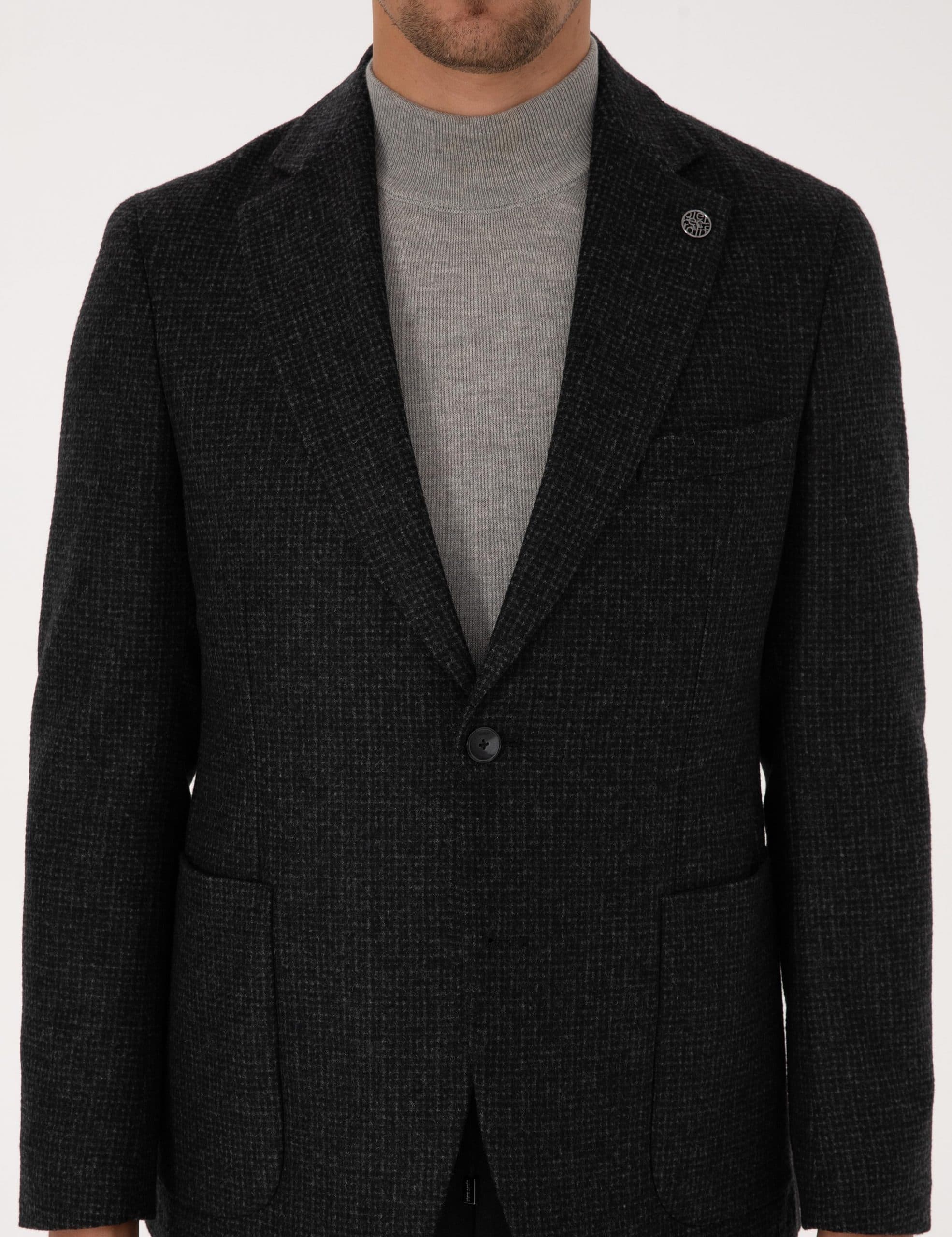 کت مردانه خاکستری تیره پیرکاردین — تصویر ۳
