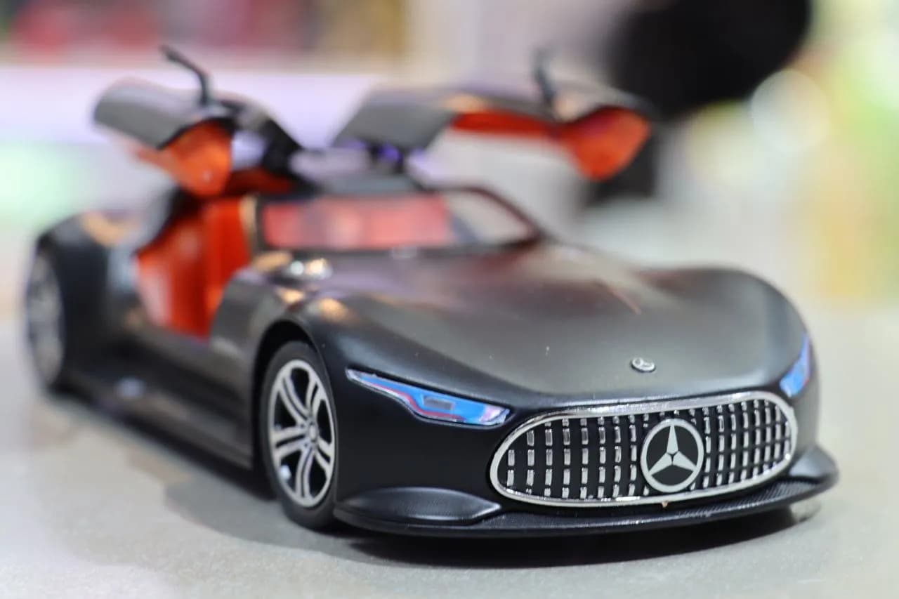 ماشین فلزی مرسدس بنز Vision Gran Turismo AMG مشکی — تصویر ۵