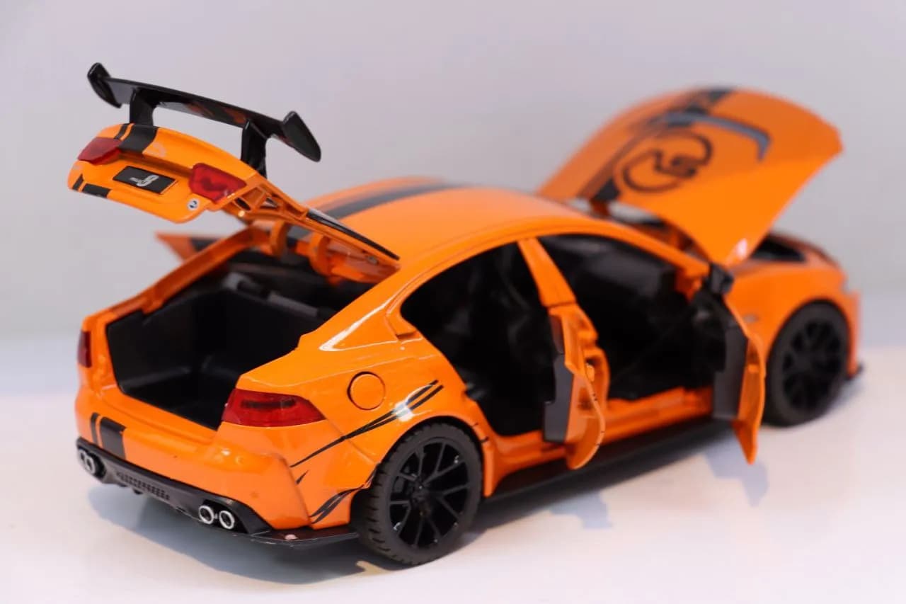 ماشین فلزی جگوار XE SV Project 8 نارنجی — تصویر ۶