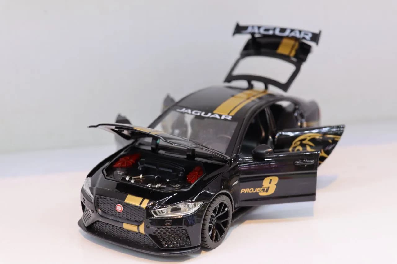 ماشین فلزی جگوار XE SV Project 8 مشکی — تصویر ۳