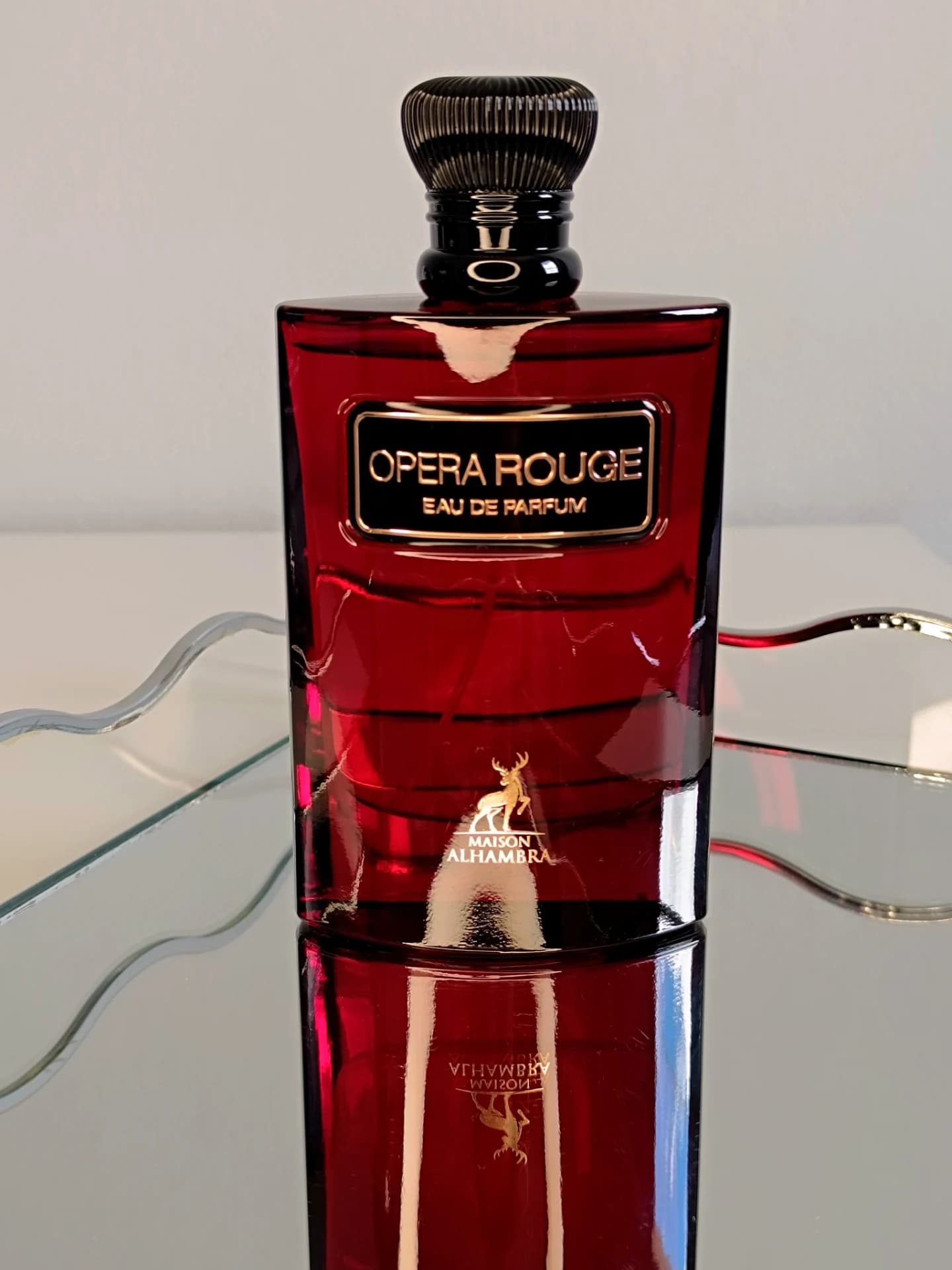 عطر الحمبرا بلک اپیوم اور رد | Alhambra Opera Rouge / اقساطی — تصویر ۲
